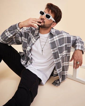 Chimpaaanzee Men Grey & White Oversized Fit Shirt