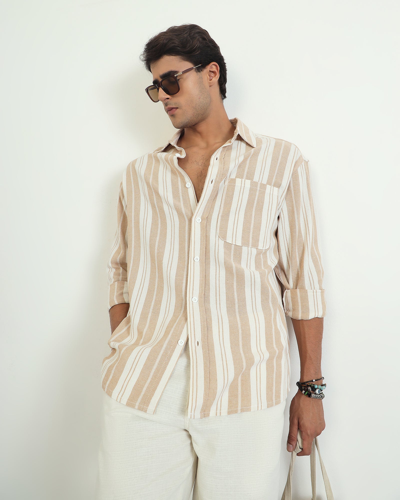 Chimpaaanzee Men Beige & White Oversized Fit Shirt