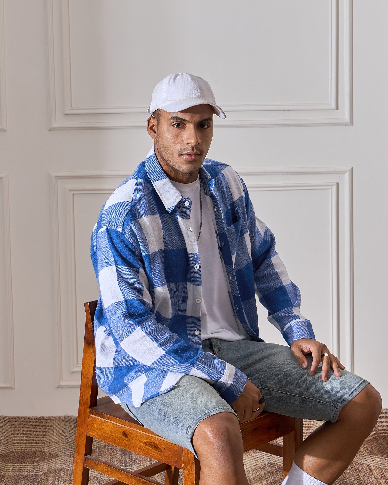 Chimpaaanzee Men Blue & White Oversized Fit Shirt