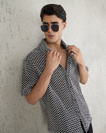Chimpaaanzee Men Black & Beige Oversized Fit Shirt