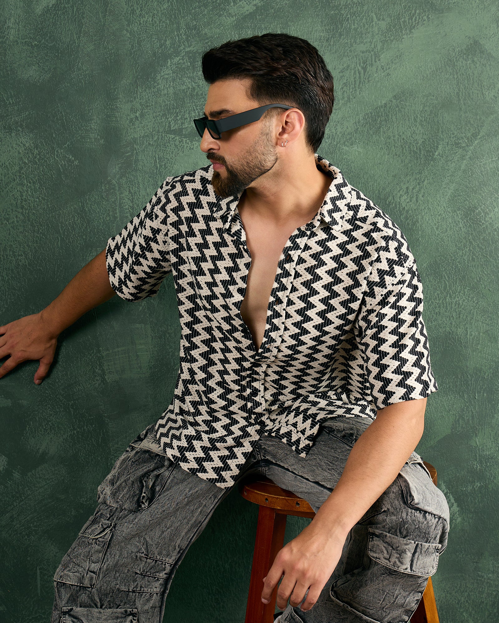 Chimpaaanzee Men Black & Off White Oversized Fit Shirt