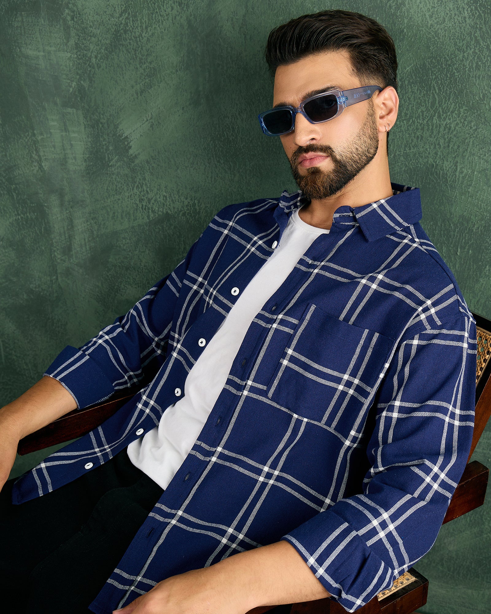 Chimpaaanzee Men Navy & White Oversized Fit Shirt