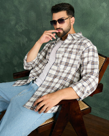 Chimpaaanzee Men White & Navy Oversized Fit Shirt