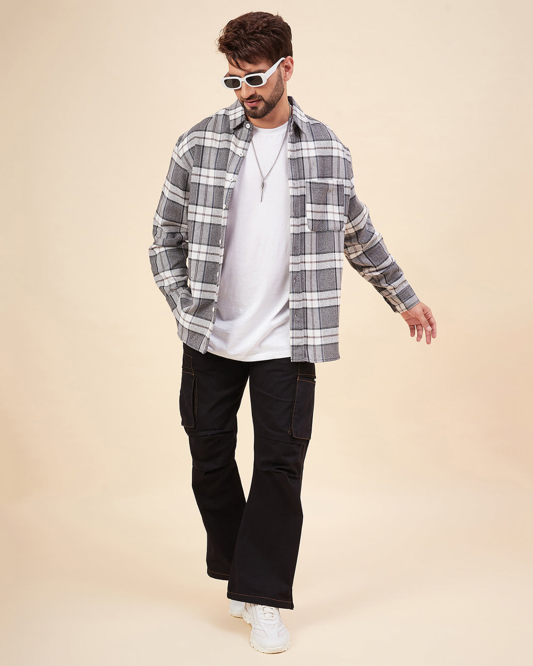 Chimpaaanzee Men Grey & White Oversized Fit Shirt