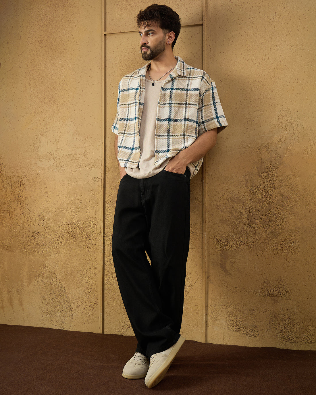 Chimpaaanzee Men Beige & Off White Boxy Fit Shirt