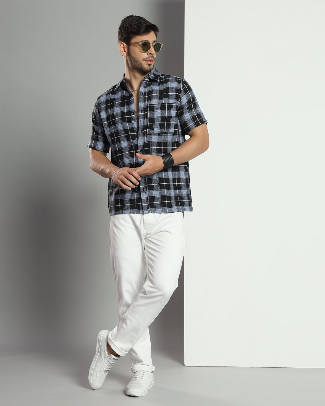 Chimpaaanzee Men Grey & Black Regular Fit Shirt