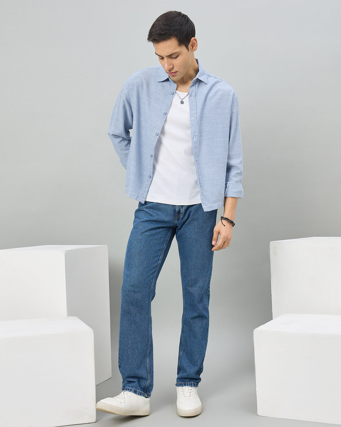 Chimpaaanzee Men Blue Boxy Fit Shirt