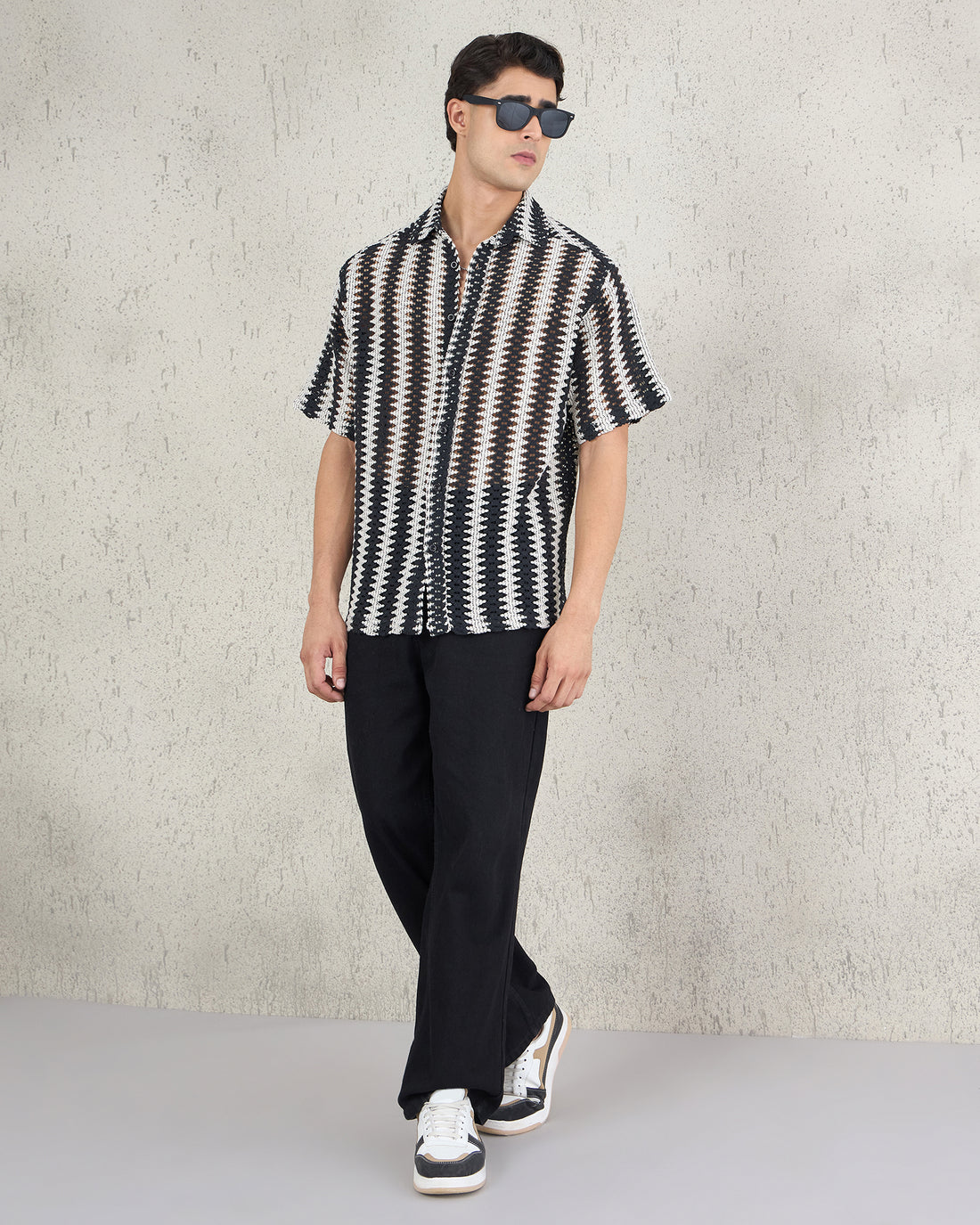 Chimpaaanzee Men Black & Beige Oversized Fit Shirt