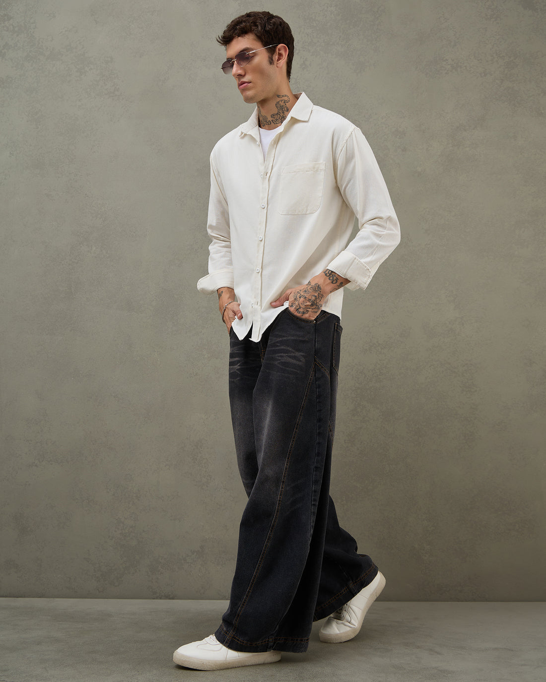 Chimpaaanzee Men Off White Oversized Fit Shirt