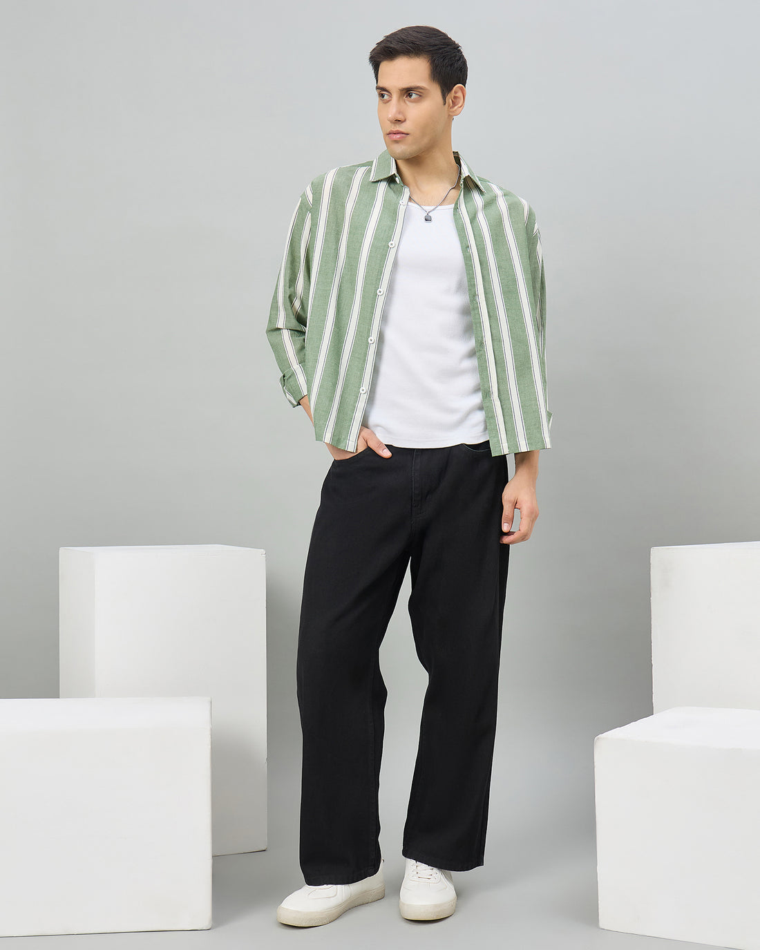 Chimpaaanzee Men Green & White Boxy Fit Shirt