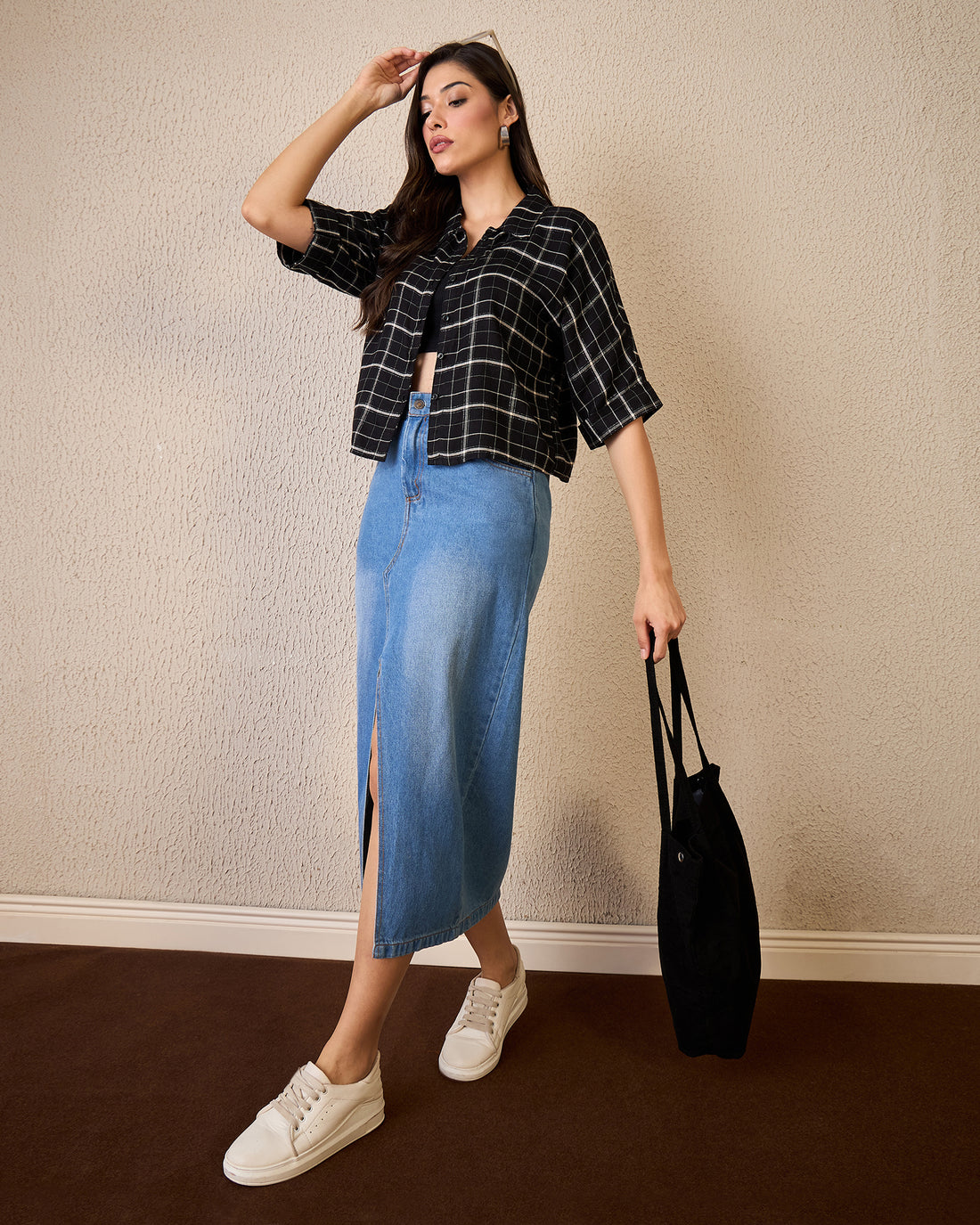 Chimpaaanzee Women Black Crop Shirt