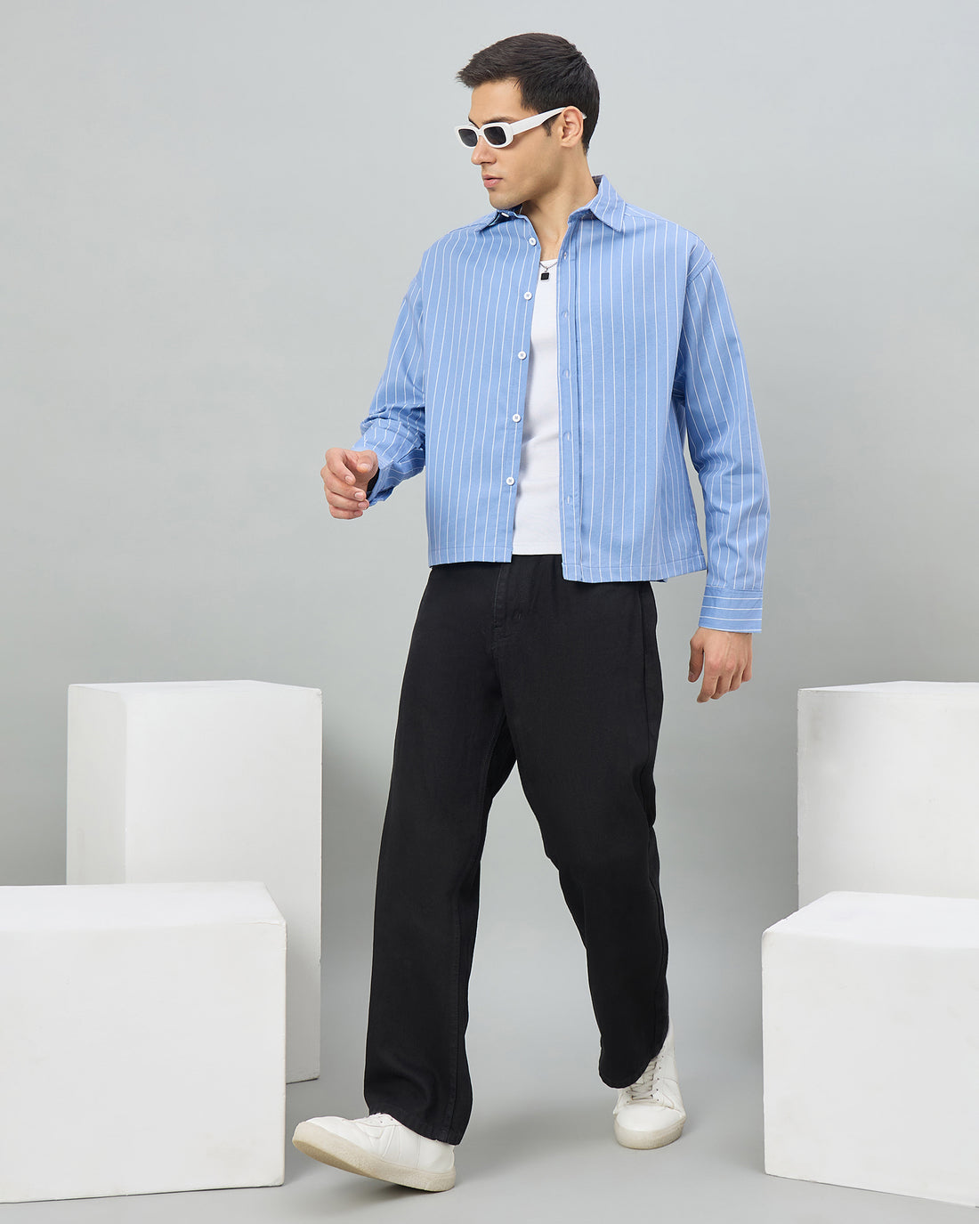 Chimpaaanzee Men Blue Boxy Fit Shirt
