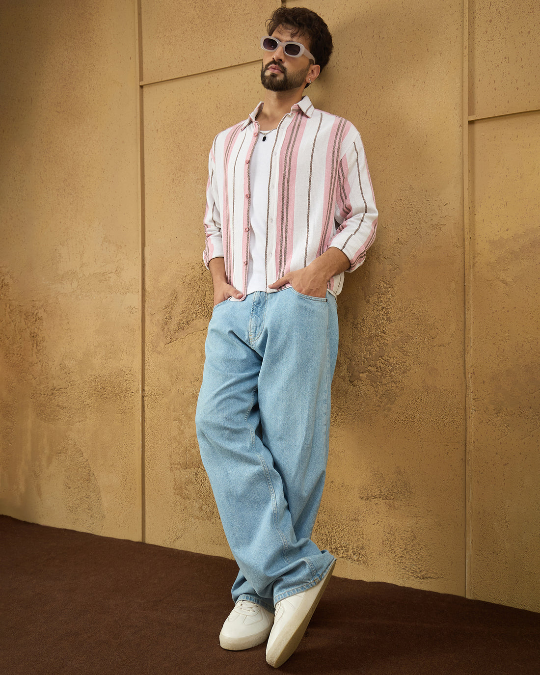 Chimpaaanzee Men White & Pink Boxy Fit Shirt
