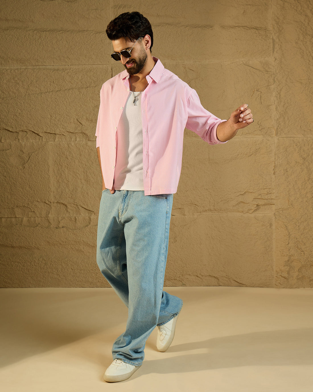 Chimpaaanzee Men Pink & White Oversized Fit Shirt