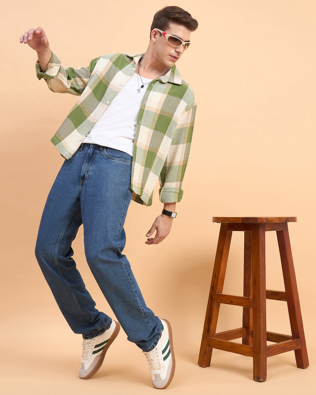 Chimpaaanzee Men Green & Beige Boxy Fit Shirt