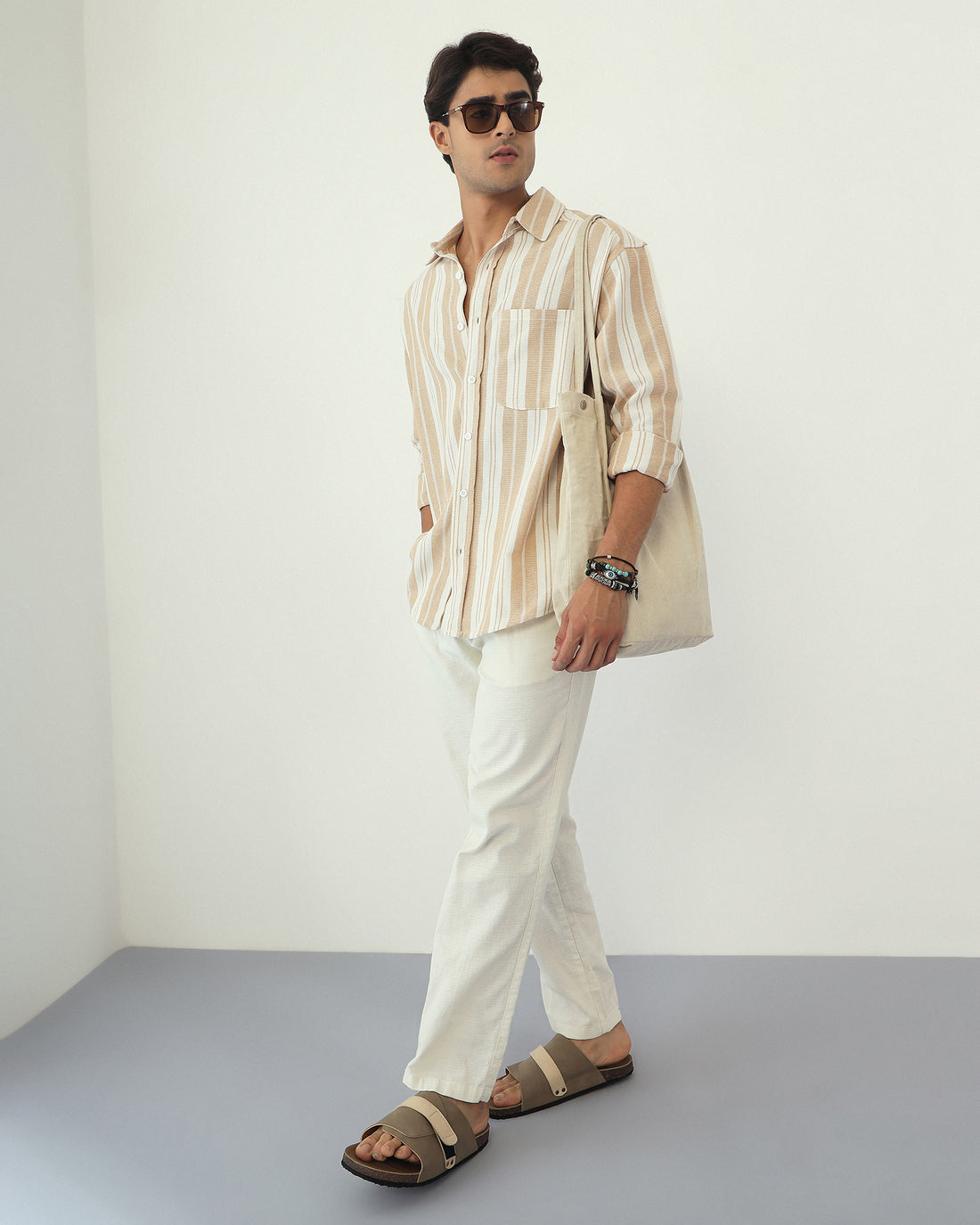 Chimpaaanzee Men Beige & White Oversized Fit Shirt