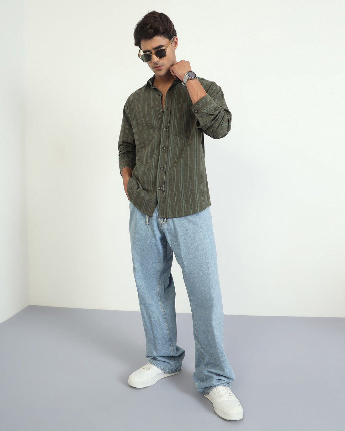 Chimpaaanzee Men Green Oversized Fit Shirt