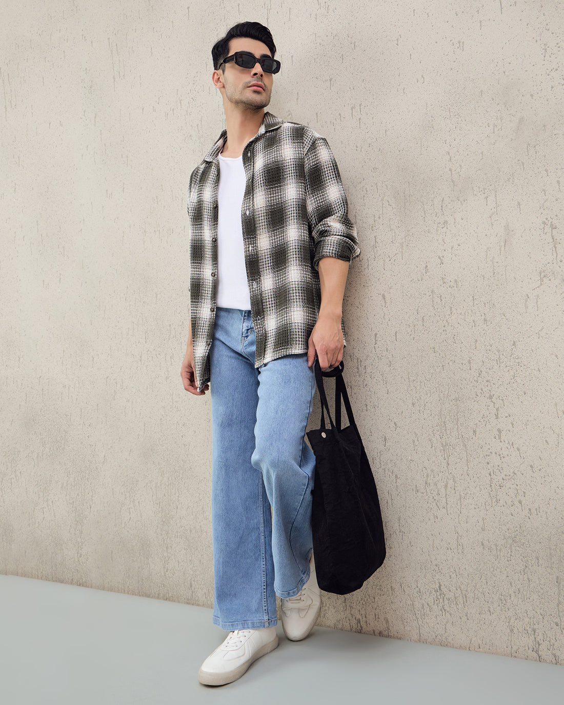 Chimpaaanzee Men Green & White Oversized Fit Shirt