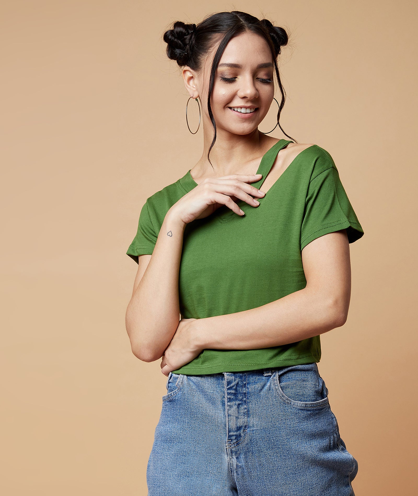 Chimpaaanzee Women Cut Out Neck Crop Top Green