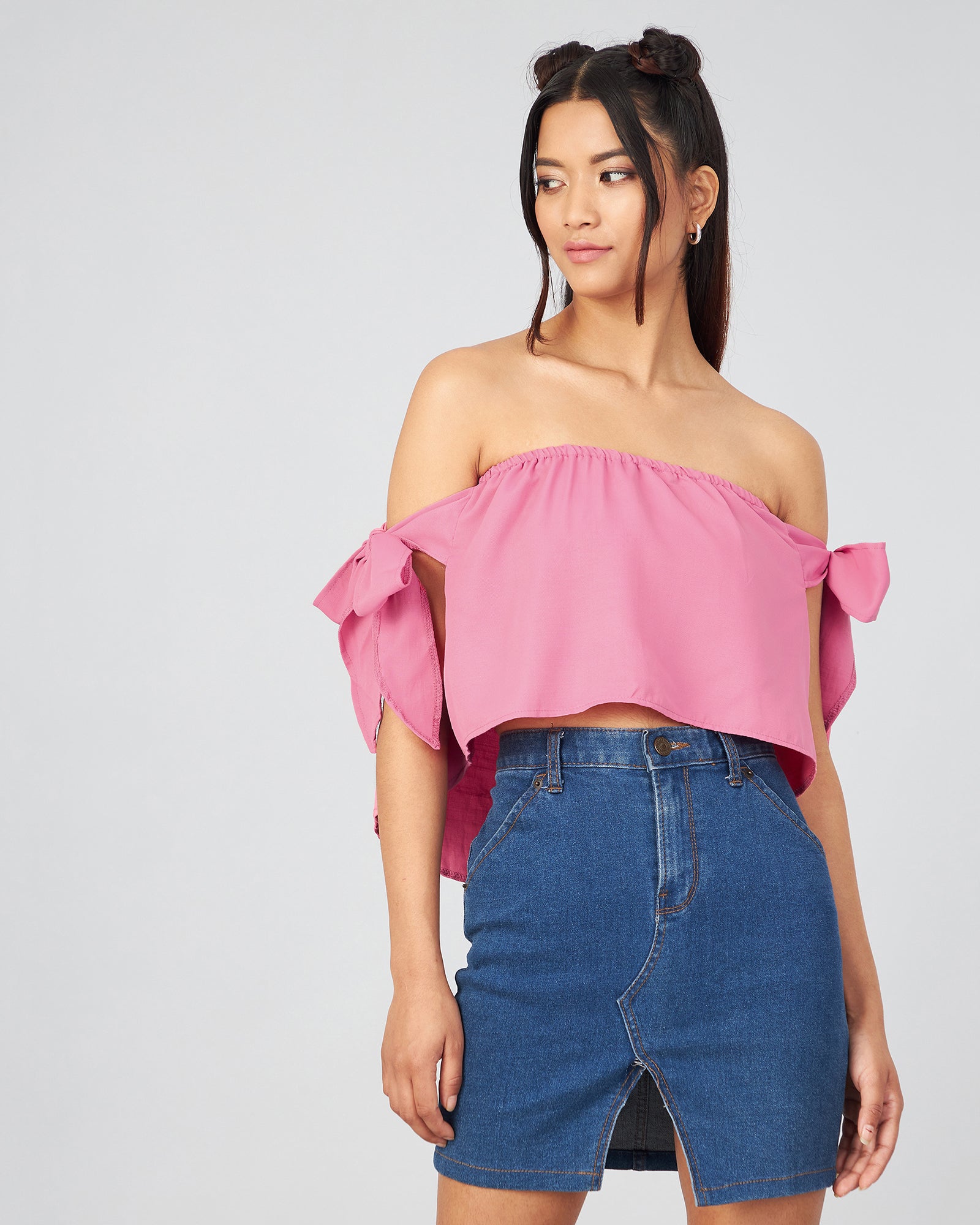 Chimpaaanzee Women  Pink Solid Off Shoulder Crop Top