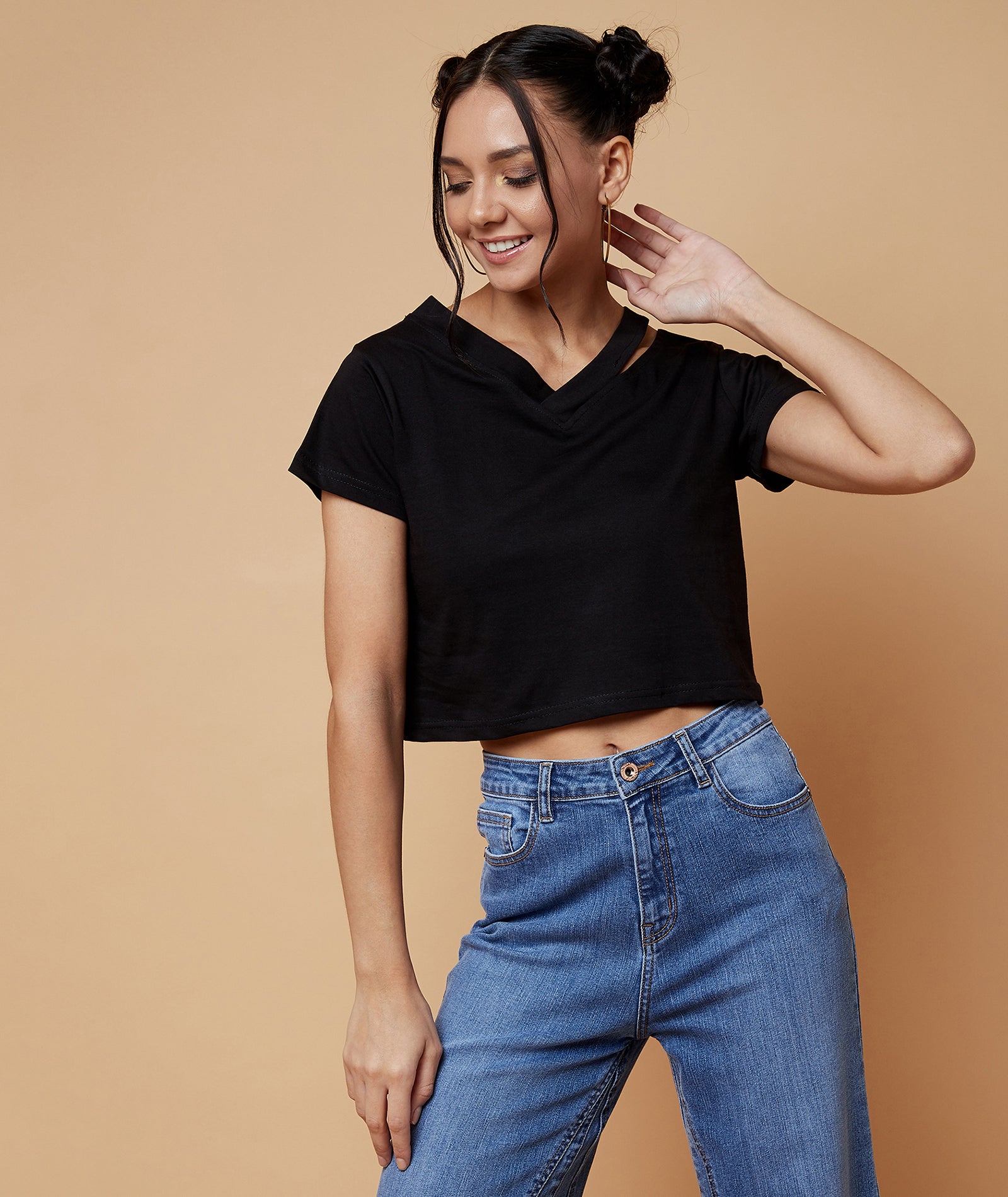 Chimpaaanzee Women Cut Out Neck Crop Top Black