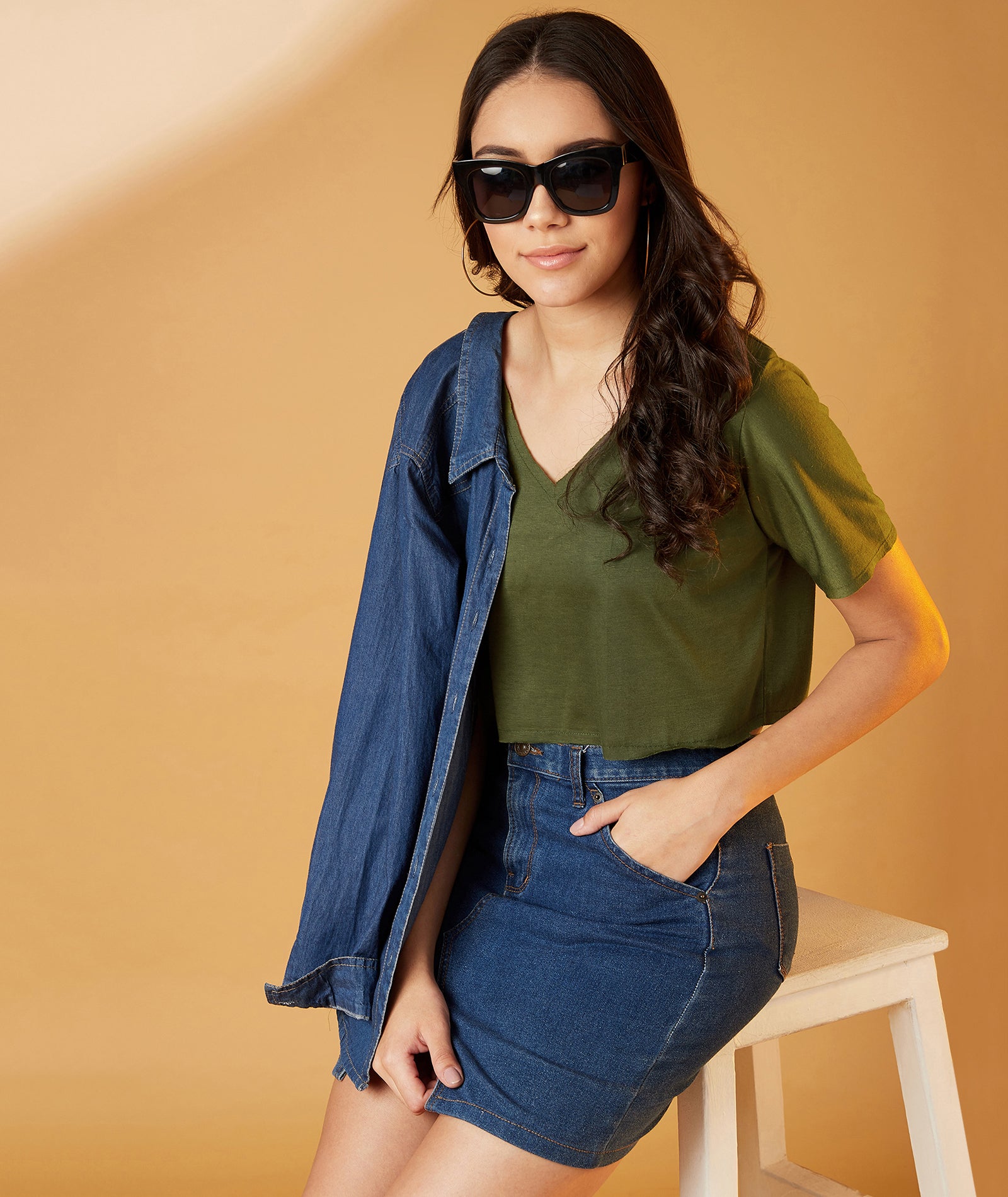 Chimpaaanzee Women V-Neck Cropped Olive Tee