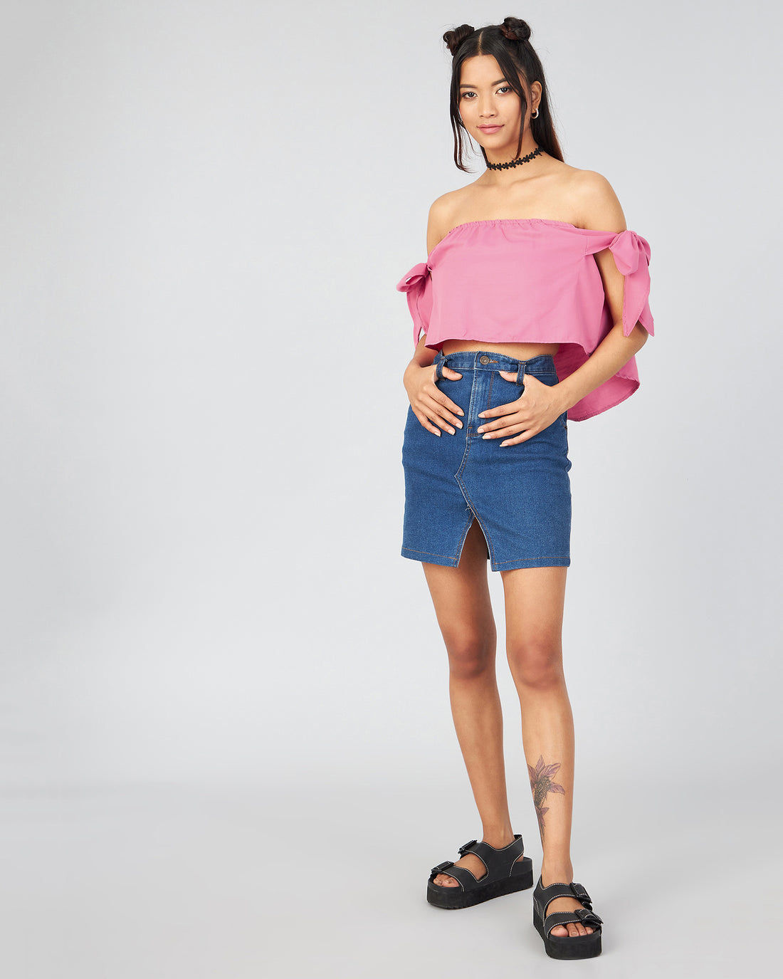 Chimpaaanzee Women  Pink Solid Off Shoulder Crop Top