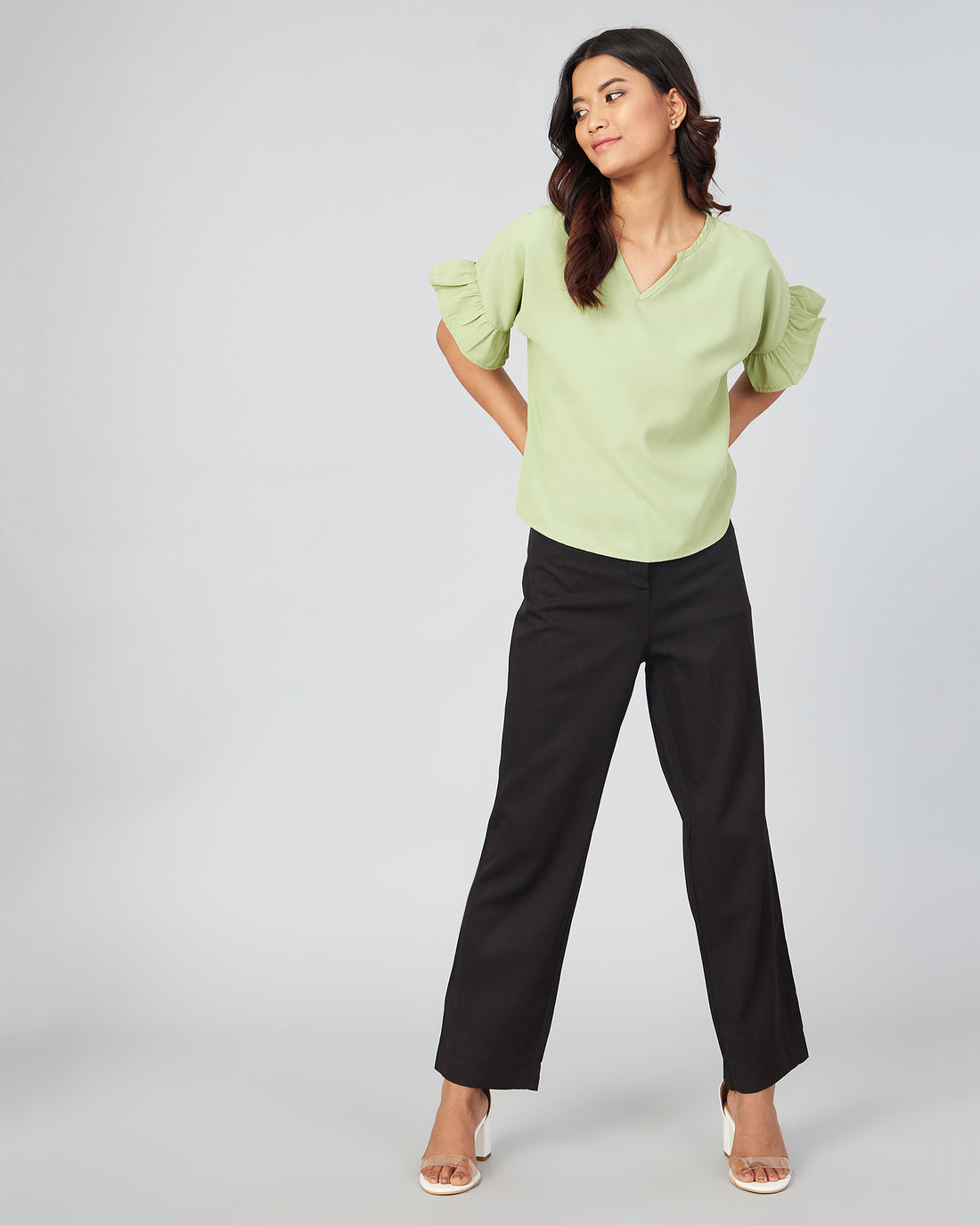 Chimpaaanzee Women  Green Solid V-Round Ruffled Sleeve Top