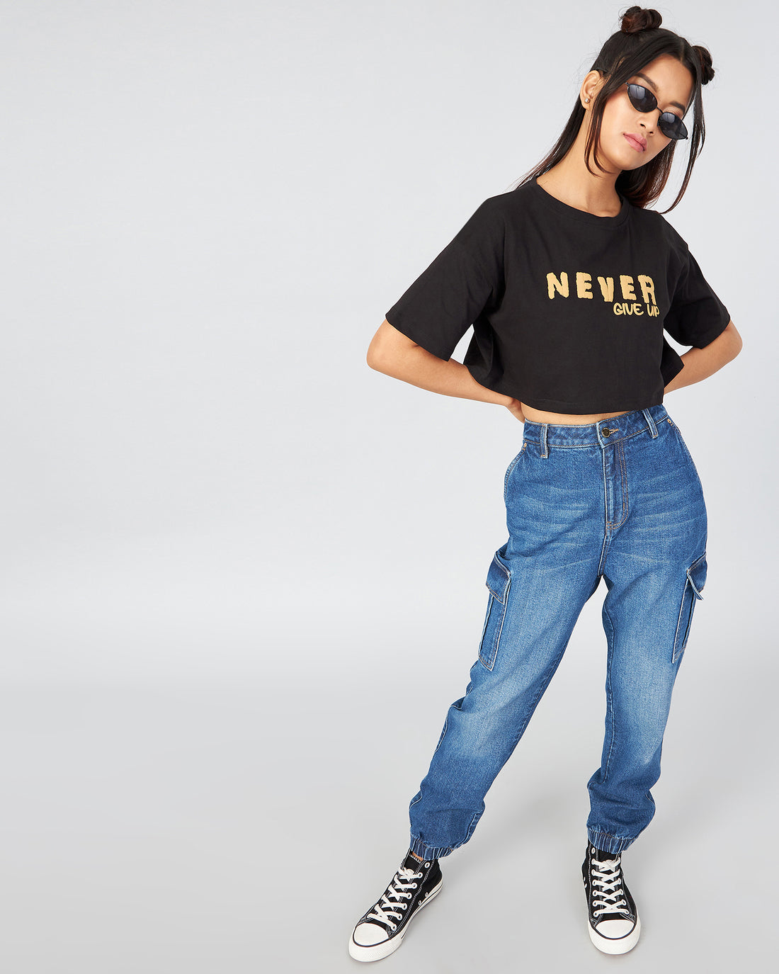 Chimpaaanzee Women Black Loose Fit Crop T-shirt (Never Give Up)