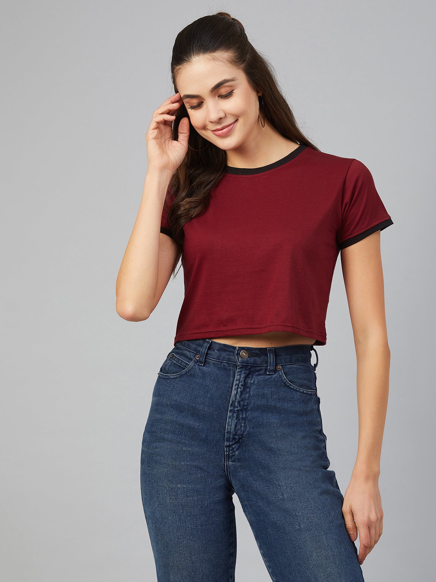 Chimpaaanzee Women Round Neck Crop T-shirt